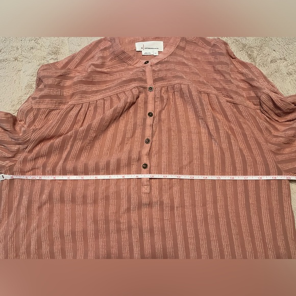 ANTHROPOLOGIE Romy Textured Peasant Henley Button Top Blouse Peach XL - Picture 6 of 6